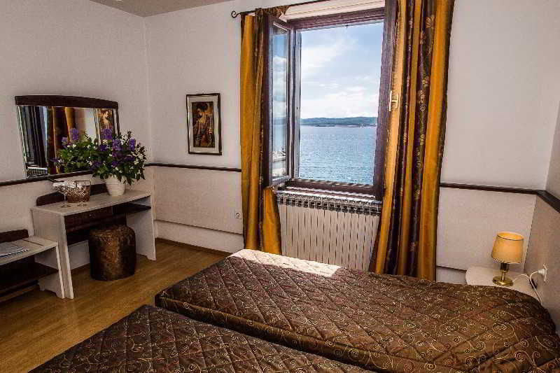 Hotel Kastel Crikvenica Exterior foto
