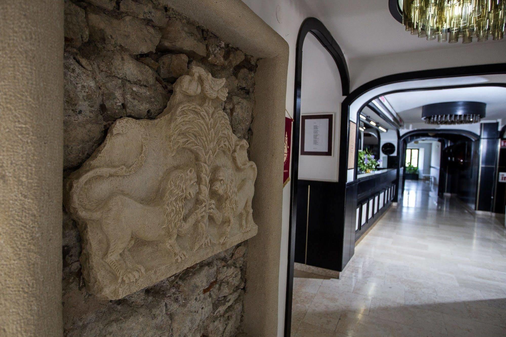Hotel Kastel Crikvenica Exterior foto