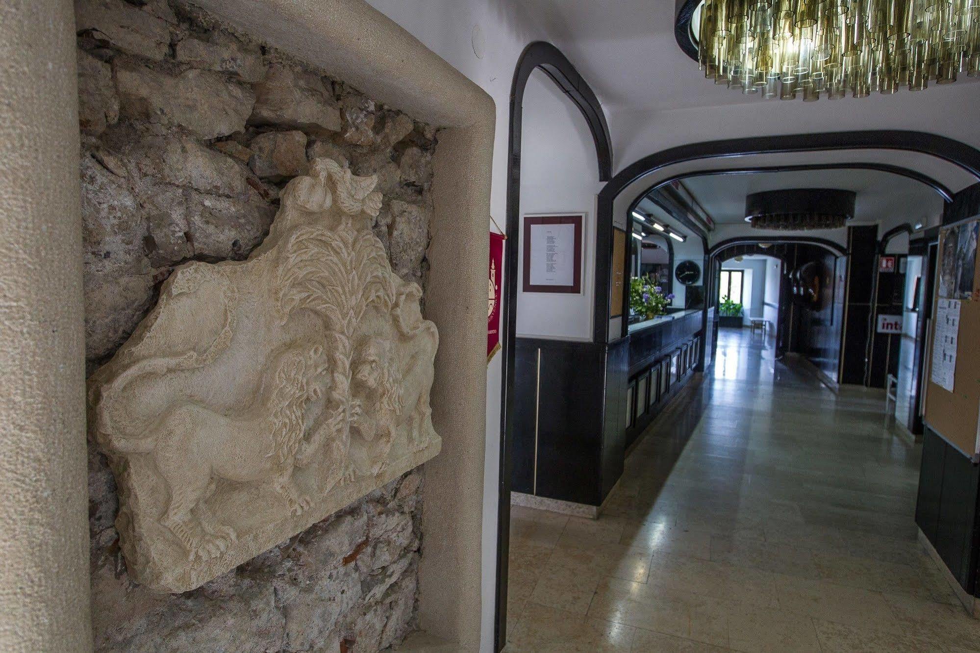 Hotel Kastel Crikvenica Exterior foto